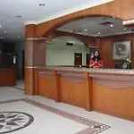 Oyo 742 Mona Plaza Hotel