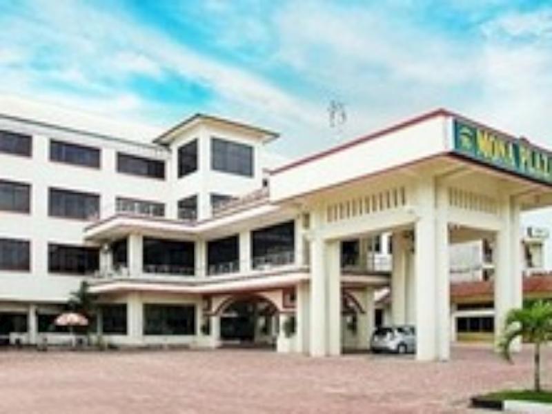 Oyo 742 Mona Plaza 2* Pekanbaru